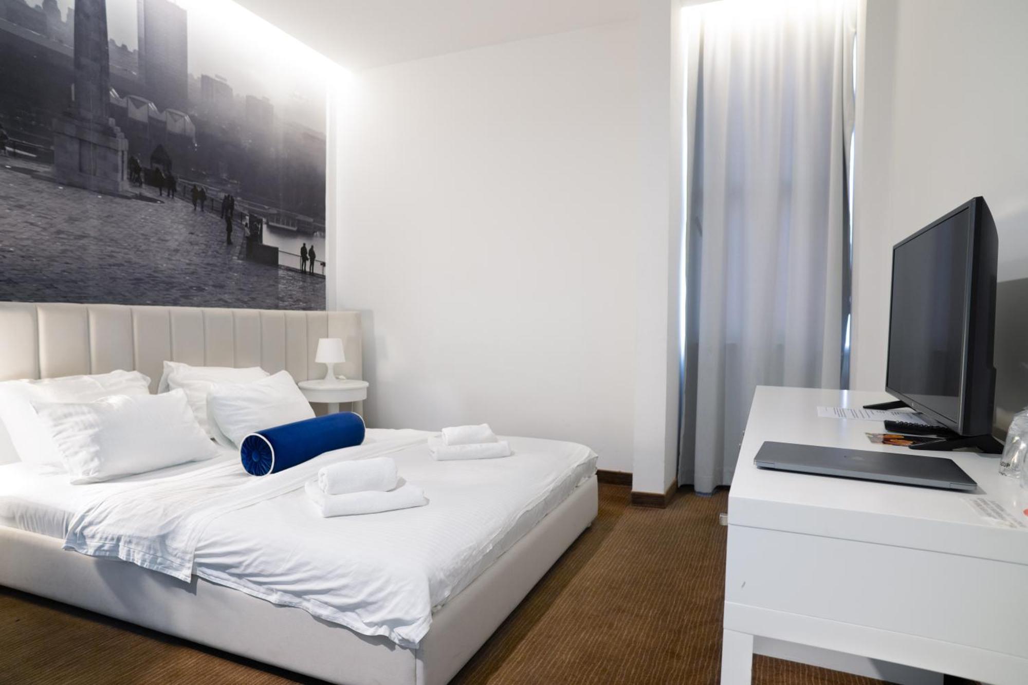 Hotel Passport Белград Екстериор снимка