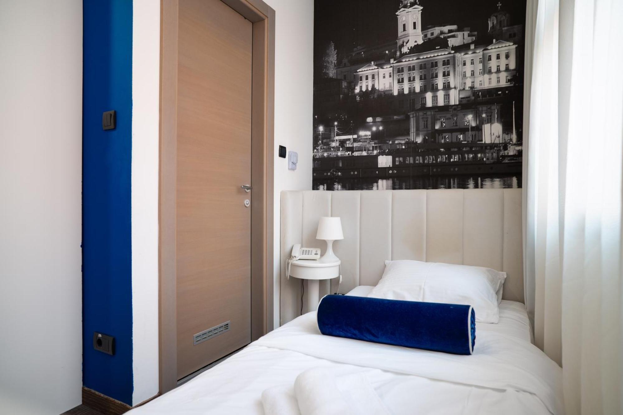 Hotel Passport Белград Екстериор снимка